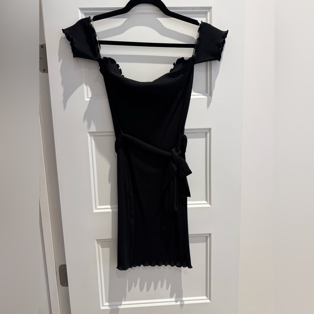 Chic Off-Shoulder Black Mini Dress